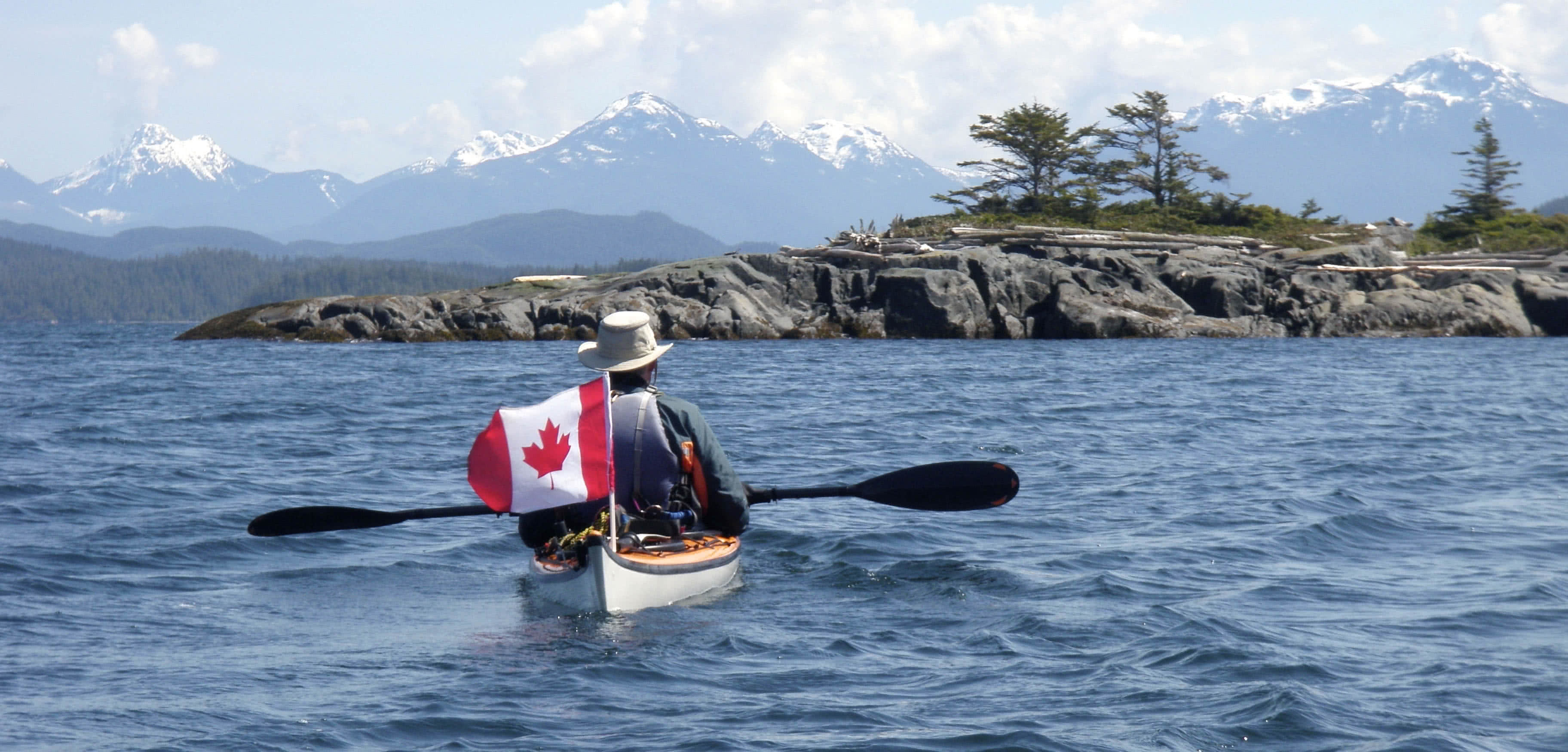 Kayaking Vancouver Island: Great Trips from Port Hardy to Victoria: Gary  Backlund, Paul Grey: 9781550173185: Books - Amazon.ca