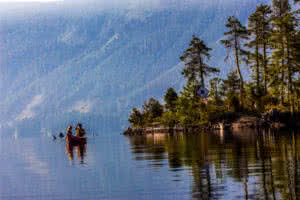 multi-day paddling trips vancouver island